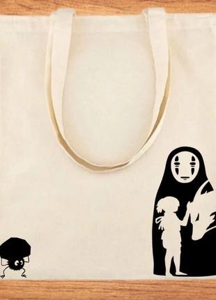 Borsa shopper bag tote
Spirited away - la città incantata
Miyazaki, marca: Studio Ghibli, estado: Nuevo con etiquetas, 15,00 €, 16,45 € Protección al comprador incluida