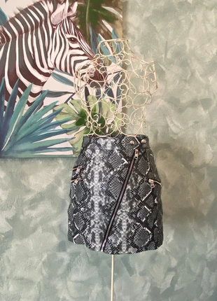 falda corta bershka piel estampado serpiente , marque: Bershka, état: Très bon état, taille: XS / 34 / 6, 13,00 €, 14,35 € Protection acheteurs incluse