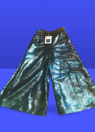 Magnifique pantalon sequins Chanel, brand: Chanel, condition: New with tags, size: XL, €1,899.00, €1,994.65 includes Buyer Protection
