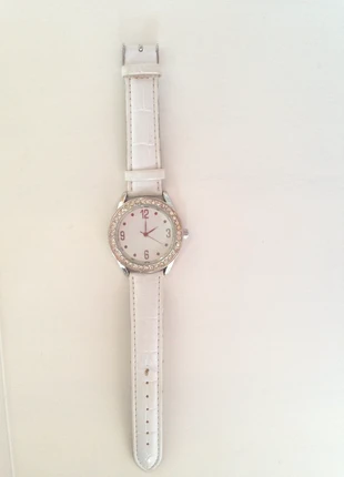 Horloge met wit bandje en strass , merk: Accessoires, staat: Goed, € 5,00, € 5,95 inclusief Kopersbescherming