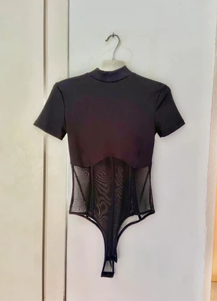Body con transparencias, brand: Bershka, condizioni: Ottime, taglia: XS / IT 38 / EU 34, €8.50, €9.63 include la Protezione acquisti
