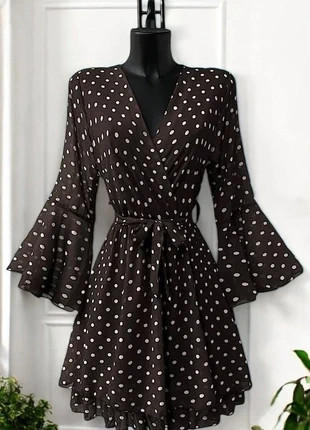 Robe courte marron taille S, marque: Boutique Parisienne, état: Très bon état, taille: S / 36 / 8, 31,00 €, 33,25 € Protection acheteurs (Pro) incluse