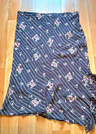 Jupe à rayures et fleurs taille 38 40, marke: Vintage, zustand: Sehr gut, größe: M / 38 / 10, 8,00 €, 9,10 € inklusive Vinted-Käuferschutz