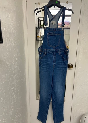 Universal Thread Denim Overalls, brand: Universal Thread, condition: Very good, size: 8 / M, $12.00, $13.30 includes Buyer Protection