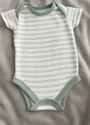 🌸Baby Body gestreift grün weiß – 100 % Baumwolle – Größe 9–12 Monate, état: Très bon état, taille: Jusqu'à 1 mois / 50 cm, 1,95 €, 2,75 € Protection acheteurs incluse