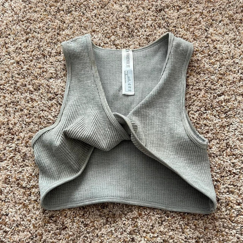 Forever 21 grey top 1