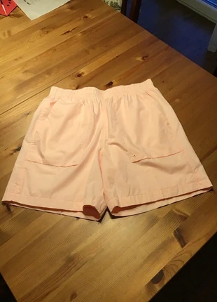kurze Hose in zartem Rose, marque: Nike, état: Neuf sans étiquette, taille: L, 10,00 €, 11,20 € Protection acheteurs incluse