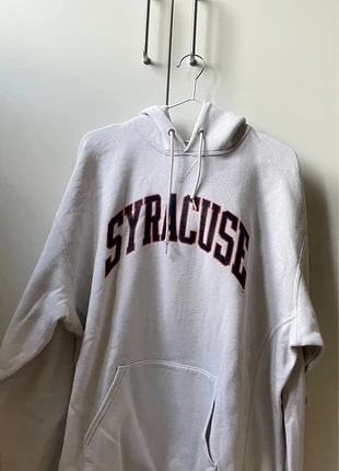 Pulli weiß, marke: Russel Athletic, zustand: Gut, größe: XL, 10,00 €, 11,20 € inklusive Vinted-Käuferschutz