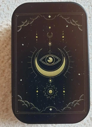 Petite boîte métal lune/oeil, staat: Heel goed, € 8,00, € 9,10 inclusief Kopersbescherming