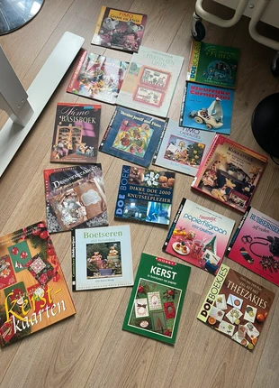 Hobby boekjes, merk: Hobby, staat: Heel goed, € 5,00, € 5,95 inclusief Kopersbescherming