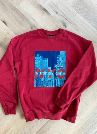 Rode trui/sweater New York | H&M, merk: H&M, staat: Heel goed, maat: M / 38 / 10, € 5,00, € 5,95 inclusief Kopersbescherming