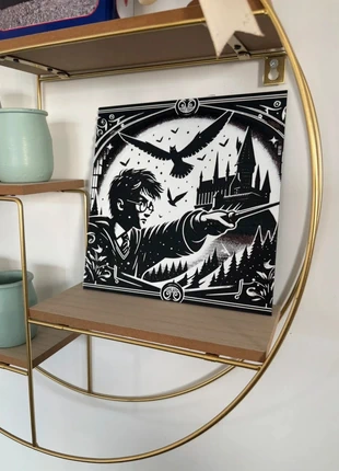 Tableau déco Harry Potter - 20x20 cm - Style noir & blanc vintage, marca: Harry Potter, estado: Novo sem etiquetas, tamanho: 18-24 meses / 86 cm, €6.00, €7.00 inclui Proteção do Comprador