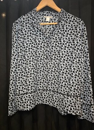 Women’s Blue & Black Floral Print Blouse – Size 10, brand: H&M, condition: New without tags, size: M / 10, £4.50, £5.43 includes Buyer Protection