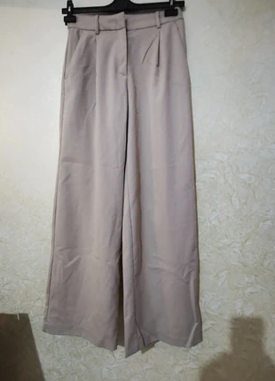 Pantaloni nuovi eleganti, marque: H&M, état: Neuf avec étiquette, taille: S / 36 / 8, 12,50 €, 13,83 € Protection acheteurs incluse