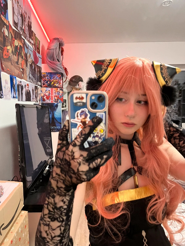 Adult Anya SpyxFamily cosplay Vinted