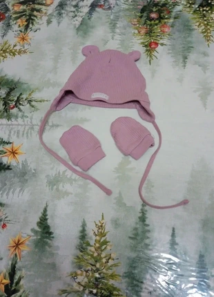 Set Cappello + guanti bimba, brand: Ergee, condizioni: Nuovo senza cartellino, taglia: 3-6 mesi, 42 cm, €6.00, €7.00 include la Protezione acquisti