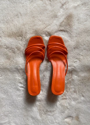 sandali arancioni con tacco , zustand: Neu, mit Etikett, größe: 37, 6,00 €, 7,00 € inklusive Vinted-Käuferschutz