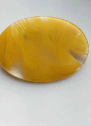 Vintage lucite brooch, marque: Vintage Bazaar, état: Très bon état, 6,00 €, 7,00 € Protection acheteurs incluse