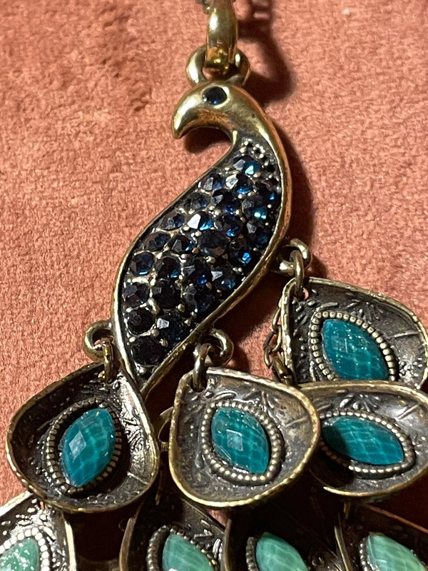 Peacock necklace 3