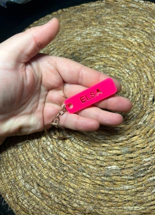 Porte clef personnalisée Elsa silicone handmade rose, marque: Mano, état: Très bon état, 1,00 €, 1,75 € Protection acheteurs incluse