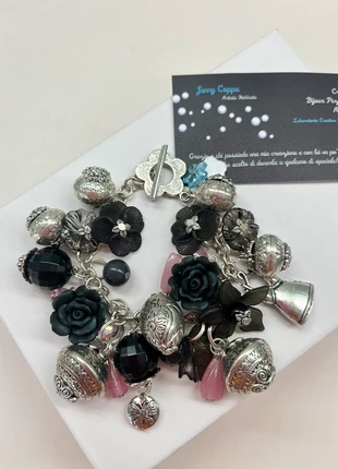 Bracciale Romantico da Vampira charms in argento tibetano argento placcato silverplated, merk: Handmade, staat: Nieuw met prijskaartje, € 46,00, € 49,00 inclusief Kopersbescherming