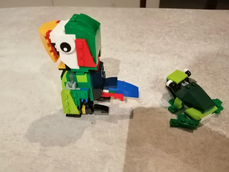 Perroquet et grenouille Lego Creator