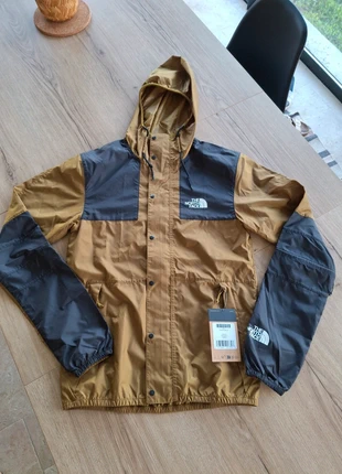 Veste Coupe Vent The North Face Moutain Seasonal XS, marque: The North Face, état: Neuf avec étiquette, taille: XS, 55,00 €, 58,45 € Protection acheteurs incluse