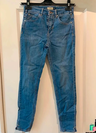 🌸 Jean skinny slim Pull & Bear bleu clair taille XS 34 en coton polyester et elasthane, marca: Pull & Bear, estado: Muy bueno, tamaño: XS / 34 / 6, 4,00 €, 4,90 € Protección al comprador incluida