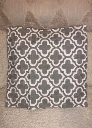 Housse de coussin blanc et gris , marca: Deco, estado: Nuevo sin etiquetas, 5,00 €, 5,95 € Protección al comprador incluida