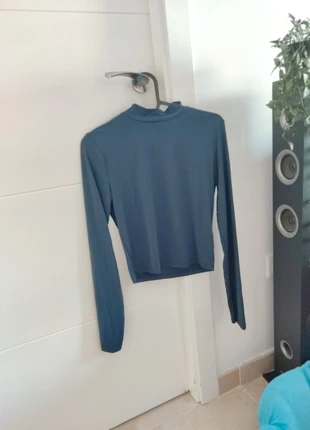 Top Crop de Manga Larga y Cuello Alto (Turtleneck), merk: Stradivarius, staat: Heel goed, maat: S / 36 / 8, € 4,50, € 5,43 inclusief Kopersbescherming