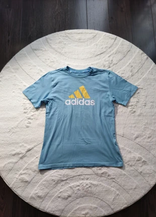 T-shirt adidas taille 13-14 ans, marque: adidas, état: Très bon état, taille: 13 ans / 158 cm, 3,00 €, 3,85 € Protection acheteurs incluse