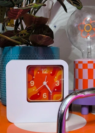 Horloge orange pop carré, brand: Vintage Boutique, condition: New without tags, €12.00, €13.30 includes Buyer Protection