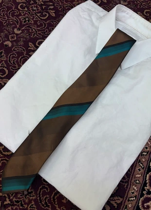 Cravate fine à rayures kakie et bleu turquoise, marca: Vintage Dressing, estado: Muito bom, €5.00, €5.95 inclui Proteção do Comprador Pro