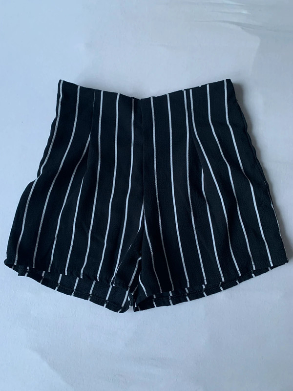 Striped shorts 3