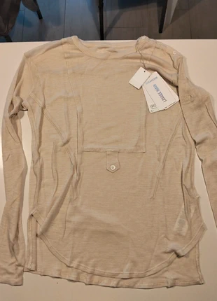 Maglia donna Zadig& Voltaire color crema, marque: Zadig & Voltaire, état: Neuf avec étiquette, taille: XS / 34 / 6, 35,00 €, 37,45 € Protection acheteurs incluse