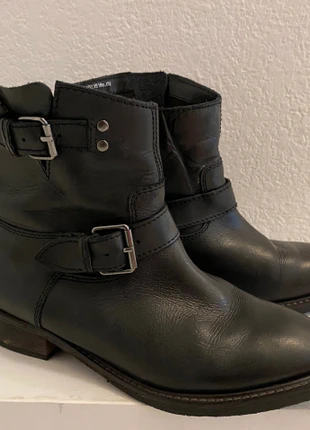 Bottines en cuir noir Mango, brand: Mango, condition: Very good, size: 38, €18.00, €19.60 includes Buyer Protection