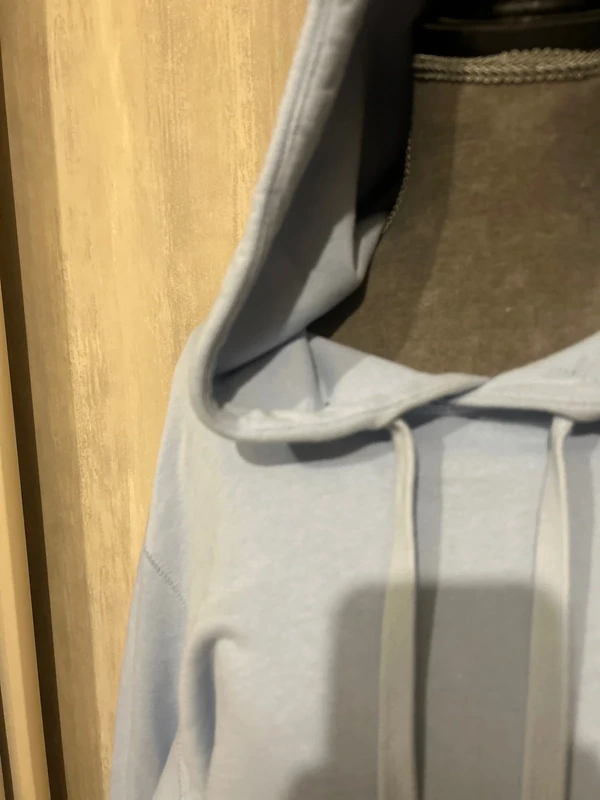 Sweat-shirt bleu pastel - photo numéro 2