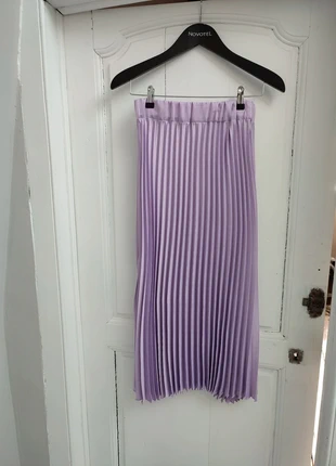 Jupe plissée taille 36 similaire sezane Dilo lilas état neuf, merk: New Collection, staat: Heel goed, maat: S / 36 / 8, € 15,00, € 16,45 inclusief Kopersbescherming
