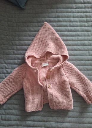 Cardigan neonata 3 mesi, marca: Baby Fashion, estado: Muito bom, tamanho: 1-3 meses / 56 cm, €3.00, €3.85 inclui Proteção do Comprador