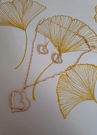 Collana e orecchini cuore, brand: bigiotteria, condizioni: Nuovo senza cartellino, €9.90, €11.10 include la Protezione acquisti