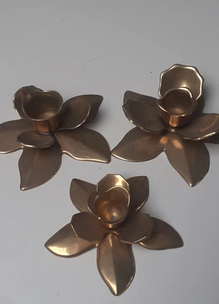 1960's vintage brass flower candle holders - set of 3, marque: onbekend, état: Très bon état, 165,00 €, 173,95 € Protection acheteurs incluse