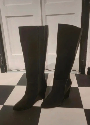 Bottes hautes compensées en cuir noir neuves avec étiquette en 41, marke: M by Mosquitos, zustand: Neu, mit Etikett, größe: 41, 20,00 €, 21,70 € inklusive Vinted-Käuferschutz