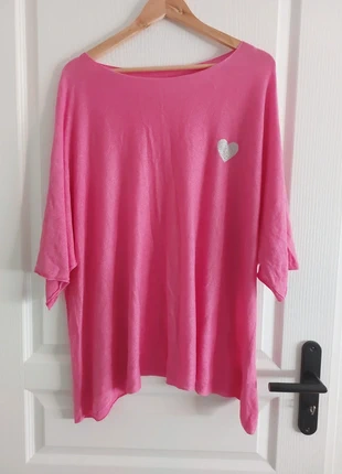 Petit pull fuchsia très fin, marque: Magasin indépendant, état: Très bon état, taille: 7XL / 54 / 26, 14,00 €, 15,40 € Protection acheteurs incluse