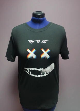 Tee shirt manches courtes noir graphique  Mixte, brand: Shein, condition: Very good, size: M, €4.00, €4.90 includes Buyer Protection