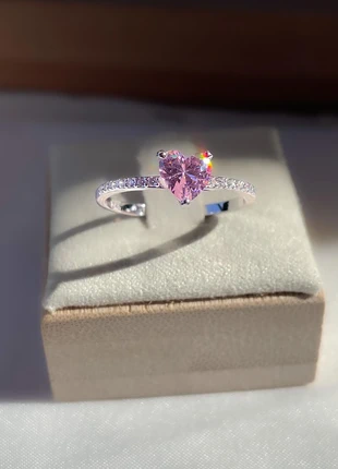 Bague poinçonnée S925 sertie d’un cristal rose en cœur, brand: Marc orian, condition: New without tags, size: 18.1 mm Ø, €14.00, €15.40 includes Buyer Protection