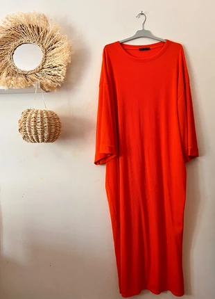🧡 Abaya orange fluo en maille, brand: New Collection, condizioni: Nuovo senza cartellino, taglia: Taglia unica, €15.00, €16.45 include la Protezione acquisti