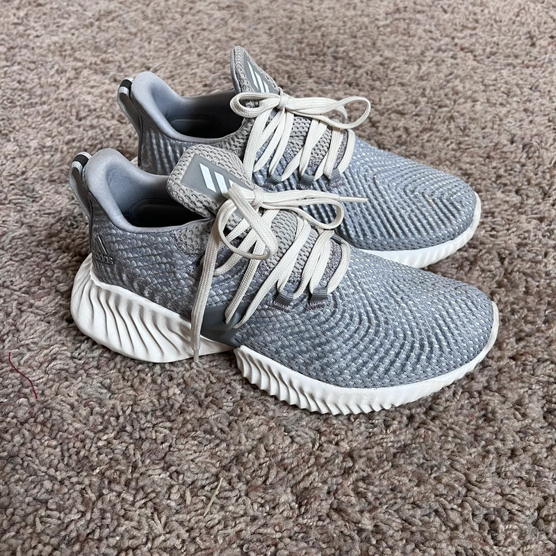 adidas AlphaBounce Gray Women’s Size 5.5 Sneakers F36732 grey/ white 1