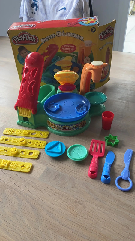 Play-Doh, Jouet Caisse Enregistreuse avec 4 Pots De Pte Play-Doh Ã