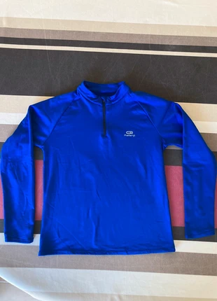 Haut de sport , marca: Kalenji, estado: Muito bom, tamanho: 8 anos / 128 cm, €4.00, €4.90 inclui Proteção do Comprador