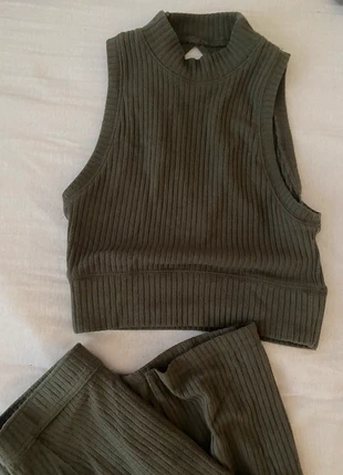 Ensemble top et jupe Kaki Abercrombie, marke: Abercrombie & Fitch, zustand: Sehr gut, größe: S / 36 / 8, 8,00 €, 9,10 € inklusive Vinted-Käuferschutz